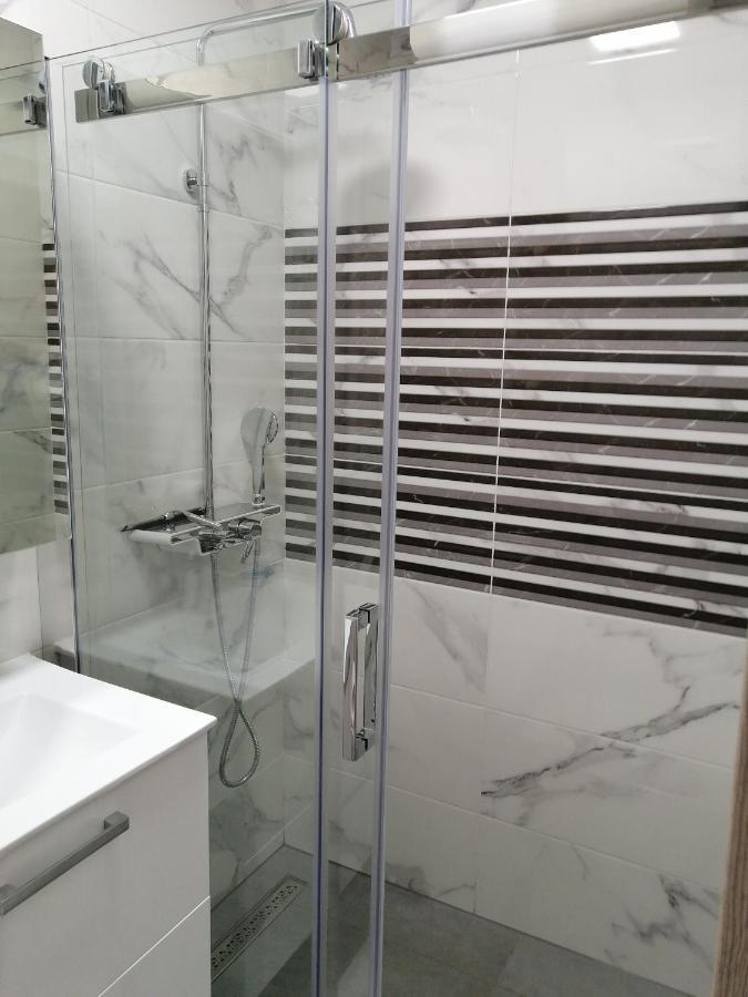 Evita Apartment カルロヴァッツ エクステリア 写真